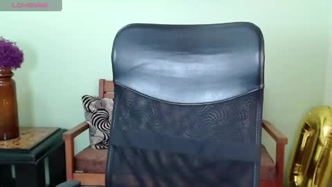 Chalon  online show from 04-18-26, 07:58