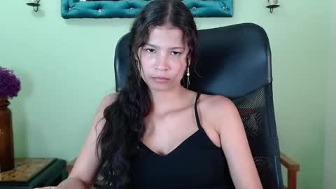 Snapshot of chalonvera chatting on 04-25-26, 07:22 Chalon online show from 04-25-26, 07:22