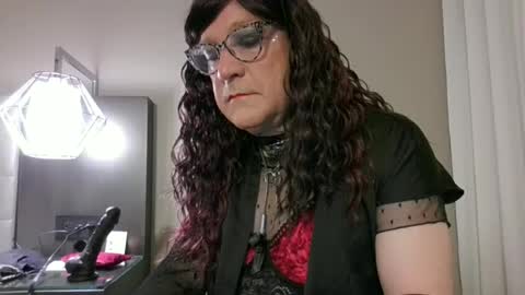 champagne online show from 06-21-26, 04:15