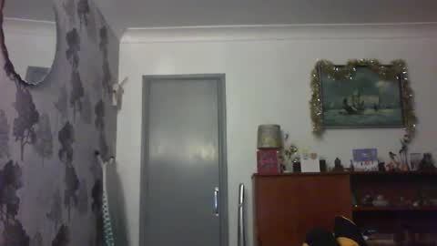 Champers online show from 12-17-24, 04:00