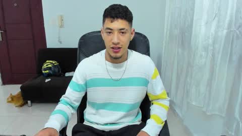 Snapshot of chandler_kenji chatting on 10-01-25, 02:39 Kenji online show from 10-01-25, 02:39