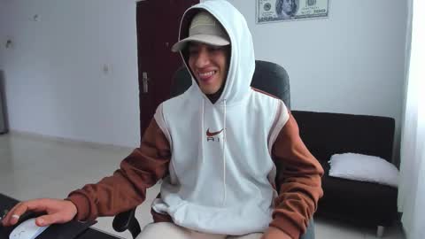 Snapshot of chandler_kenji chatting on 10-10-25, 03:11 Kenji online show from 10-10-25, 03:11