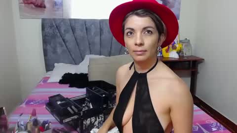 chanel online show from 10-07-25, 02:25