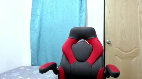 Snapshot of chanell15 chatting on 04-18-26, 12:36 Fabi online show from 04-18-26, 12:36