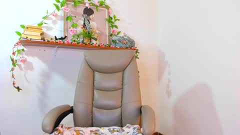 Snapshot of chanell_taylor_ chatting on 03-13-26, 01:18 chanell online show from 03-13-26, 01:18