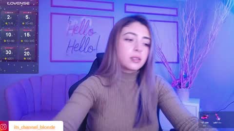 Snapshot of channel_blonde_a chatting on 01-04-25, 07:34 channel_blonde_a online show from 01-04-25, 07:34