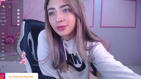Snapshot of channel_blonde_a chatting on 02-03-25, 04:41 channel_blonde_a online show from 02-03-25, 04:41