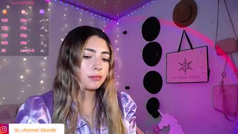 Snapshot of channel_blonde_a chatting on 03-04-25, 08:05 channel_blonde_a online show from 03-04-25, 08:05