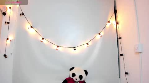 Chanel online show from 12-15-24, 01:57