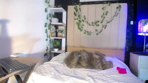 Snapshot of channel_hs chatting on 09-23-25, 02:31 channel_hs online show from 09-23-25, 02:31