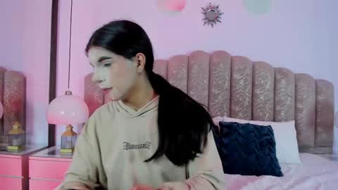 Snapshot of channel_sofia chatting on 06-06-26, 03:11 Channel Sofia online show from 06-06-26, 03:11