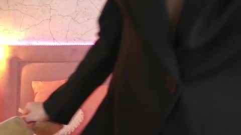 Channelangeless online show from 10-17-25, 08:17