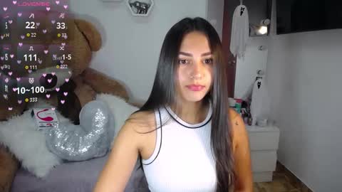 Isabella online show from 10-14-25, 04:24