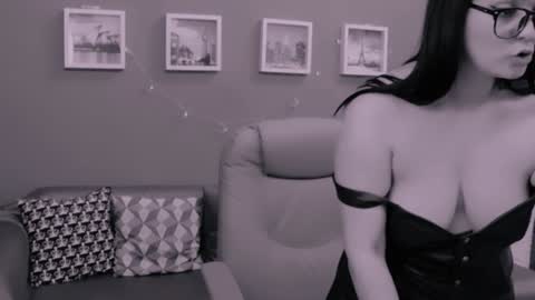 The Queen online show from 12-08-24, 11:08