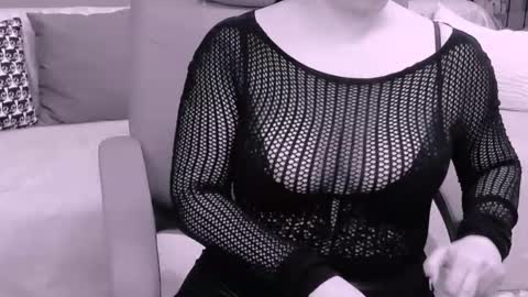 The Queen online show from 02-23-25, 02:18