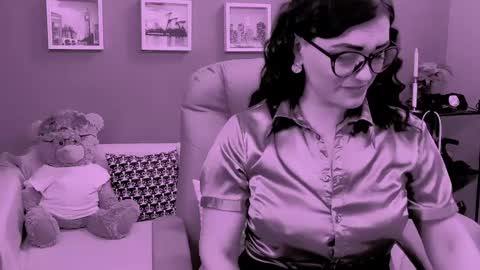 Snapshot of chantallovely chatting on 04-30-26, 06:36 The Queen online show from 04-30-26, 06:36