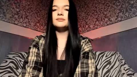 Snapshot of chantellemervin chatting on 11-04-25, 10:14 Kira online show from 11-04-25, 10:14