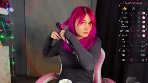 Suzanna Snow online show from 12-27-24, 04:15