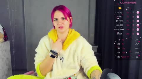 Suzanna Snow online show from 01-11-25, 04:06