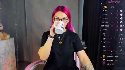 Suzanna Snow online show from 01-19-25, 08:07