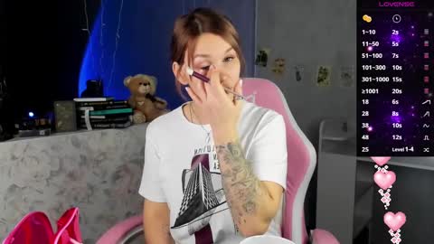 Suzanna Snow online show from 03-11-25, 03:26