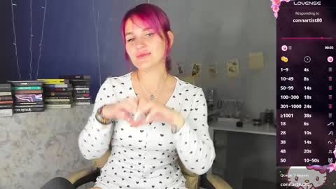 Suzanna Snow online show from 09-26-25, 03:54