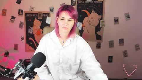 Suzanna Snow online show from 10-24-25, 05:04