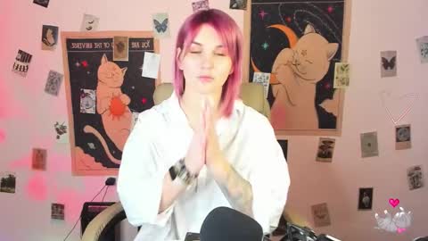 Suzanna Snow online show from 10-29-25, 03:20