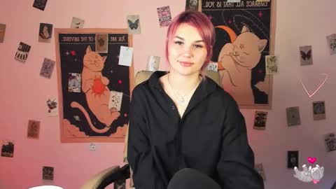 Suzanna Snow online show from 11-08-25, 04:45