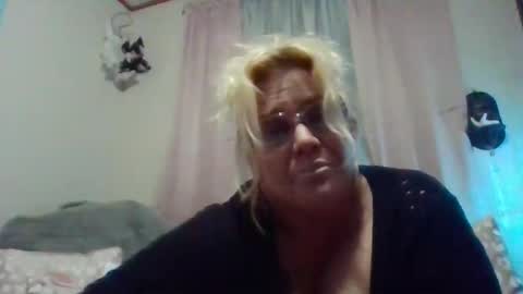 Ms. Behaving online show from 12-31-24, 07:42