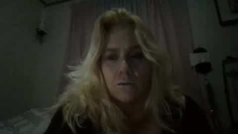 Ms. Behaving online show from 01-22-25, 12:17