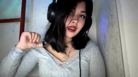 Lola online show from 12-18-25, 02:56