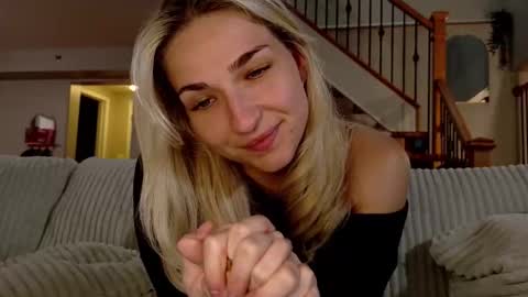 char  online show from 10-10-25, 12:20