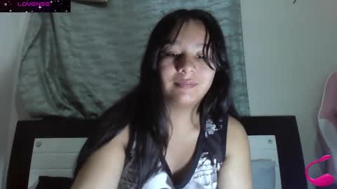 Snapshot of charis_21 chatting on 12-01-24, 04:29 charis 2 online show from 12-01-24, 04:29