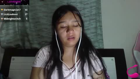 Snapshot of charis_21 chatting on 12-06-24, 02:24 charis 2 online show from 12-06-24, 02:24