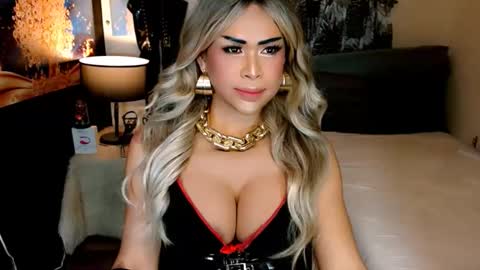 charismatic_apple online show from 03-22-26, 03:26