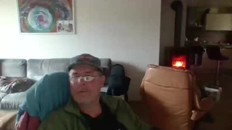 Snapshot of charles6064 chatting on 02-11-25, 09:42 charles6064 online show from 02-11-25, 09:42