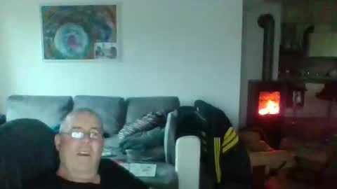 Snapshot of charles6064 chatting on 11-18-25, 07:13 charles6064 online show from 11-18-25, 07:13