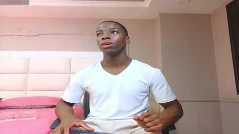 Snapshot of charlesbrown_ chatting on 10-28-25, 11:25 charlesbrown_ online show from 10-28-25, 11:25