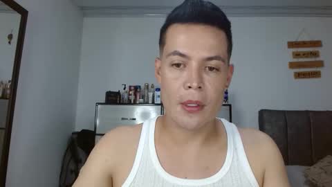 Snapshot of charli_4 chatting on 03-18-26, 11:19 charli 4 online show from 03-18-26, 11:19