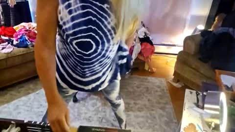 Snapshot of charli_girl chatting on 10-15-25, 09:37 Charli online show from 10-15-25, 09:37