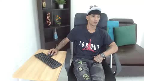 Charlie oconnor online show from 01-12-25, 04:00