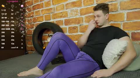 Snapshot of charlie_smiley chatting on 02-15-26, 03:25 Charlie Smiley online show from 02-15-26, 03:25