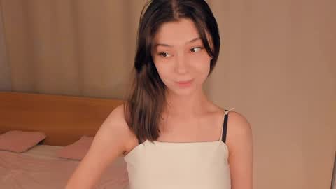 Yumi online show from 04-19-26, 08:00