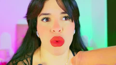 Charloott Evans online show from 12-21-25, 10:06