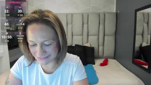 Charlot milf online show from 02-18-26, 12:01