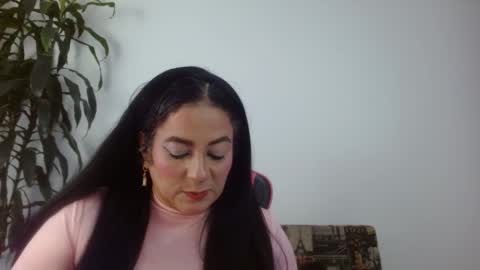 Snapshot of charlot_miller chatting on 10-23-25, 04:12 Charlot online show from 10-23-25, 04:12