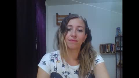 Snapshot of charlot_ponze chatting on 10-09-25, 05:00 charlott online show from 10-09-25, 05:00