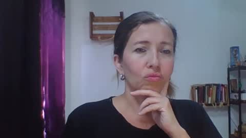 Snapshot of charlot_ponze chatting on 10-15-25, 06:30 charlott online show from 10-15-25, 06:30
