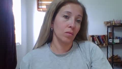 Snapshot of charlot_ponze chatting on 06-24-26, 06:07 charlott online show from 06-24-26, 06:07